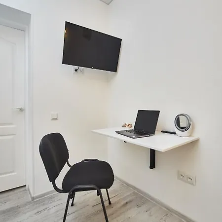 Apartment In The Very Center Of Odessa Exterior photo