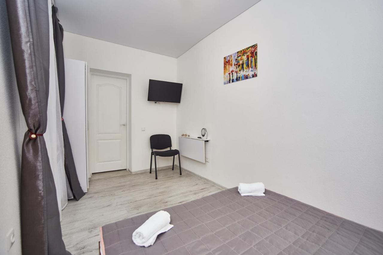 Apartment In The Very Center Of *